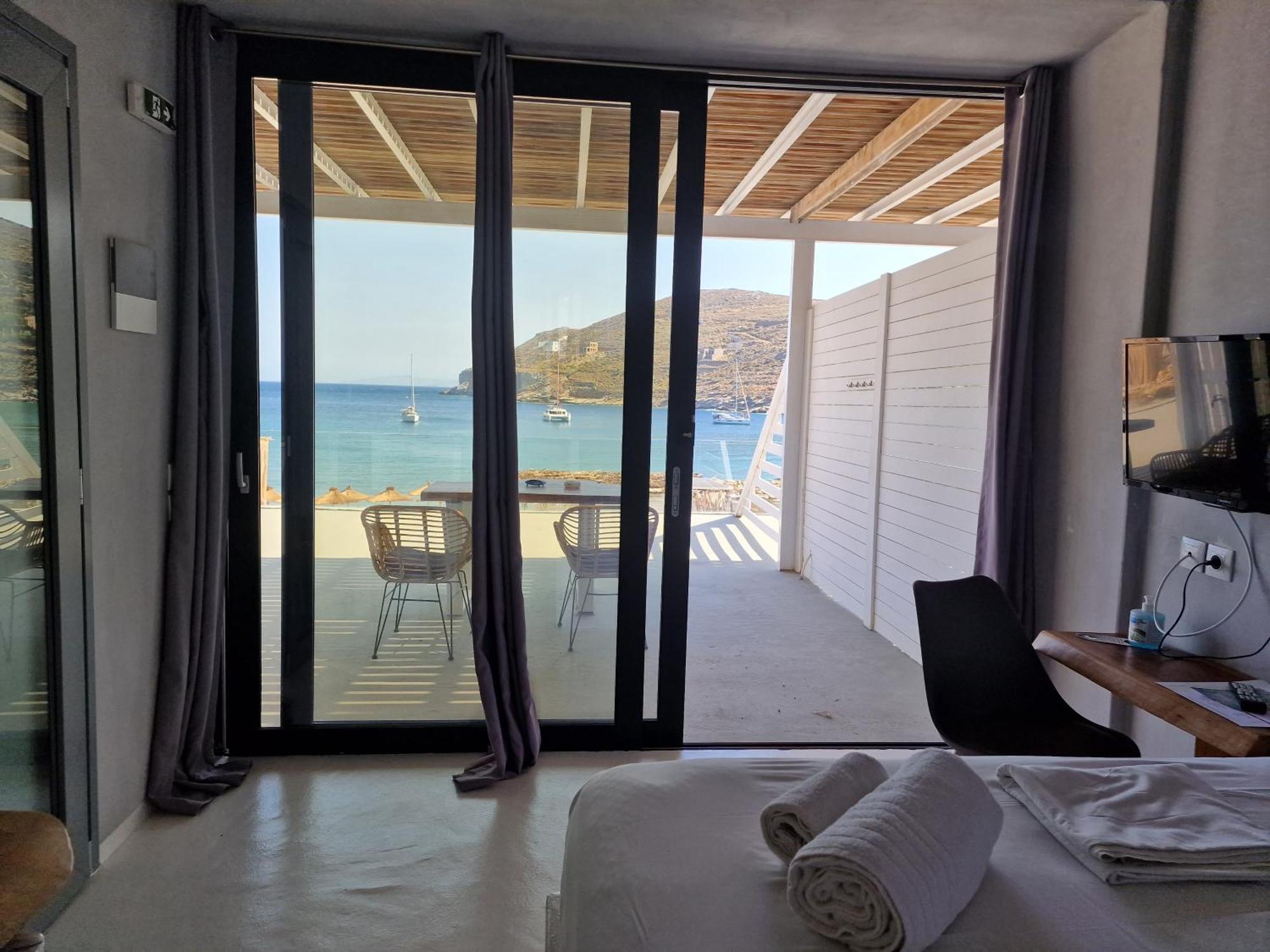 Spathi Beach Suites Kea Habitación foto