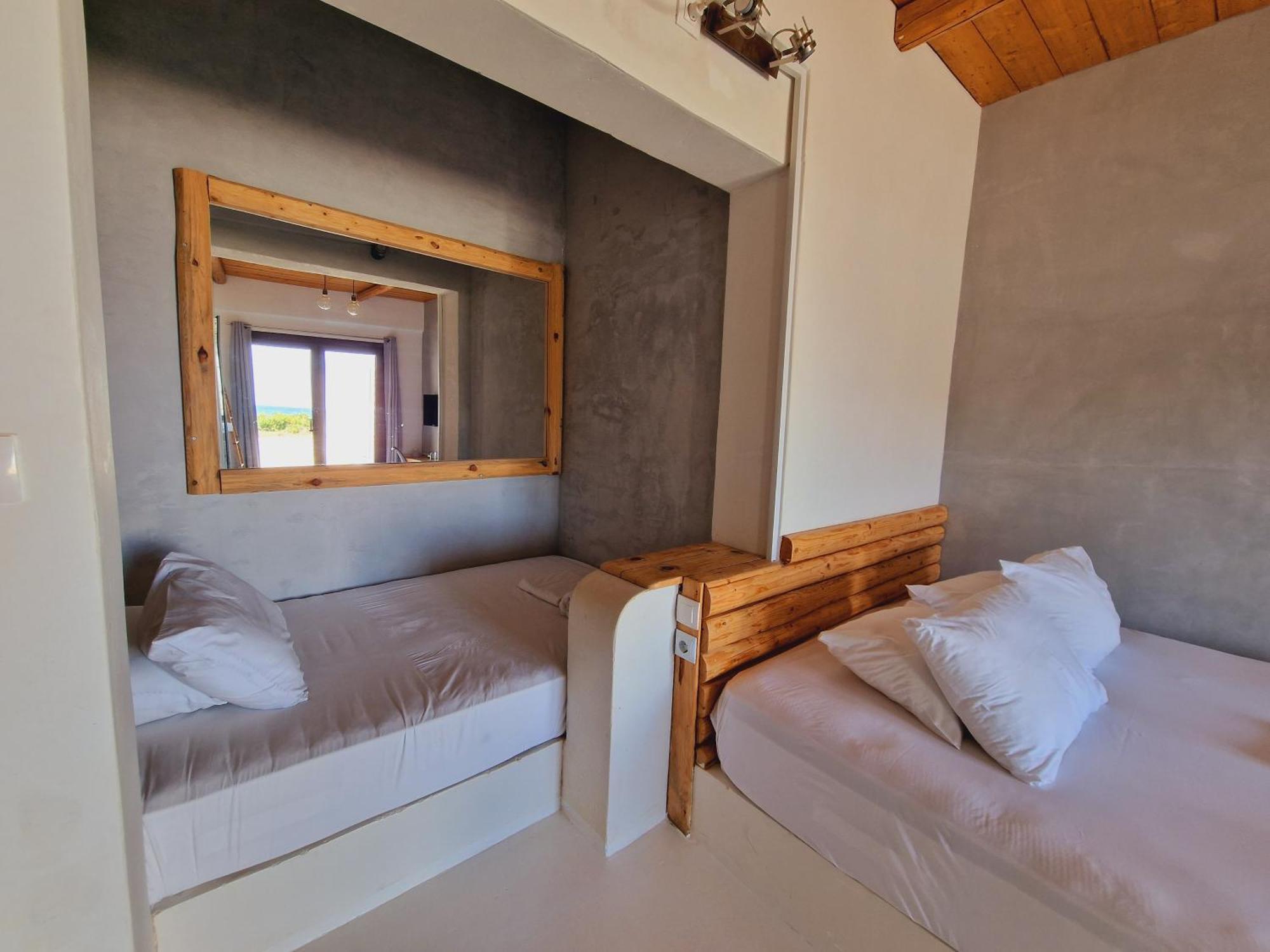 Spathi Beach Suites Kea Habitación foto