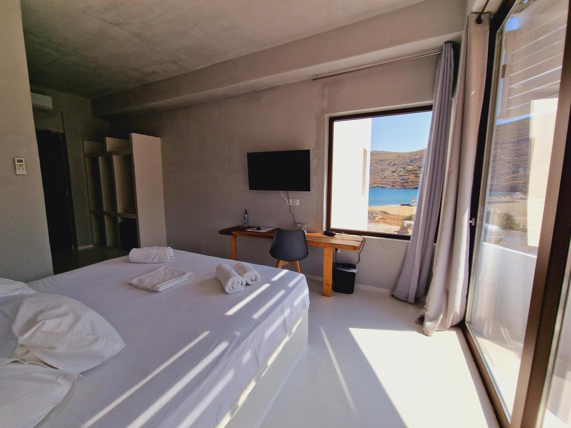 Spathi Beach Suites Kea Habitación foto